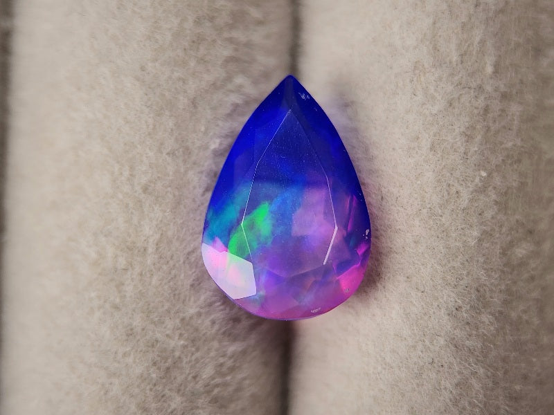 OPt-81　オパール(処理)　2.12ct