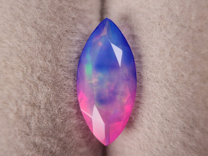 OPt-86　オパール(処理)　1.54ct