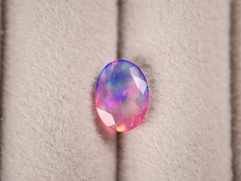 OPt-92　オパール(処理)　1.13ct