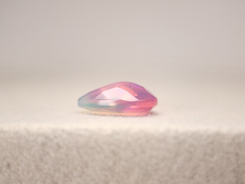OPt-94　オパール(処理)　1.09ct
