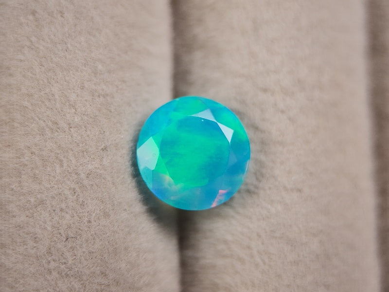 OPt-21　オパール(処理)　1.12ct