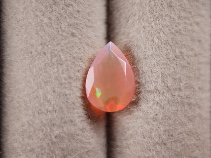 OPt-124　オパール(処理)　0.93ct