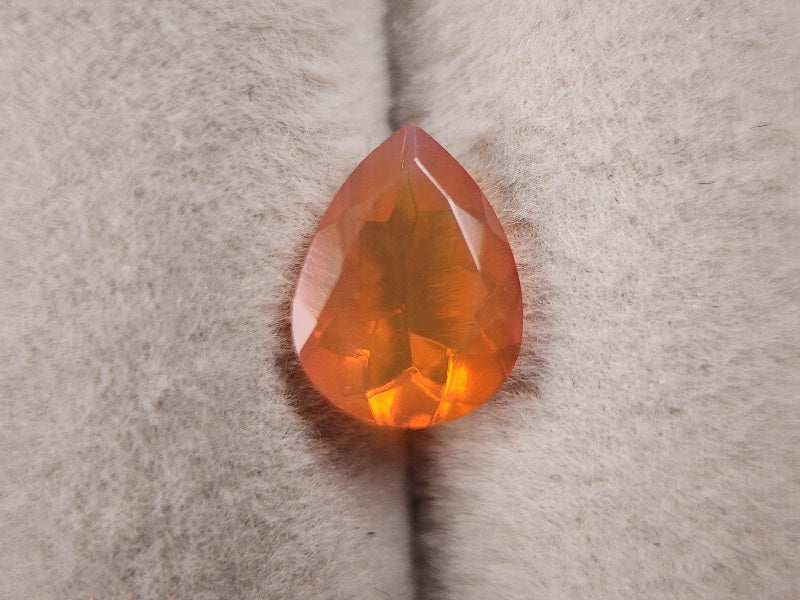 OPt-128　オパール(処理)　0.99ct