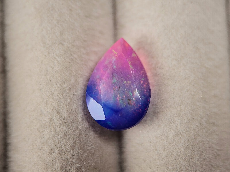 OPt-100　オパール(処理)　2.22ct