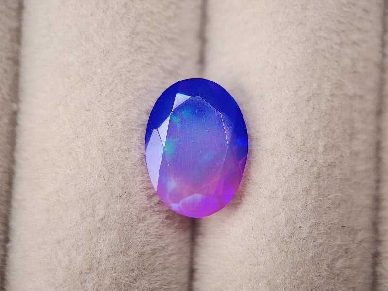 OPt-103　オパール(処理)　1.79ct