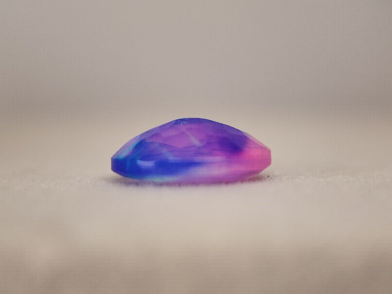 OPt-105　オパール(処理)　1.55ct