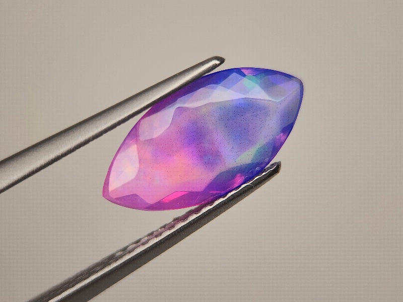 OPt-107　オパール(処理)　1.36ct