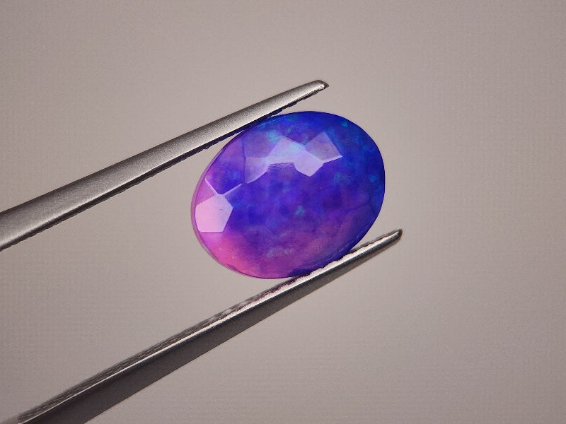 OPt-108　オパール(処理)※キズあり　1.34ct