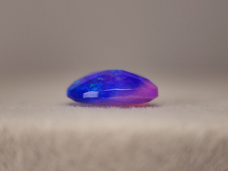 OPt-108　オパール(処理)※キズあり　1.34ct