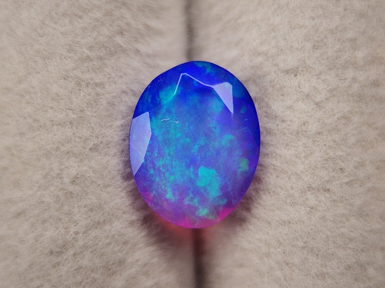 OPt-108　オパール(処理)※キズあり　1.34ct