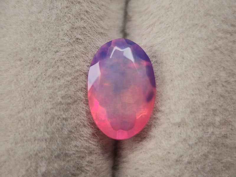 OPt-110　オパール(処理)　1.29ct