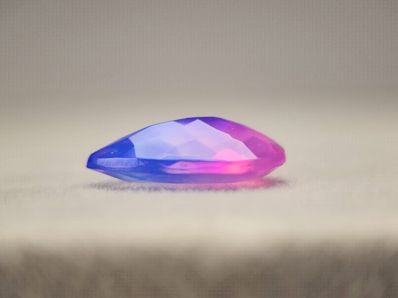 OPt-111　オパール(処理)　1.28ct