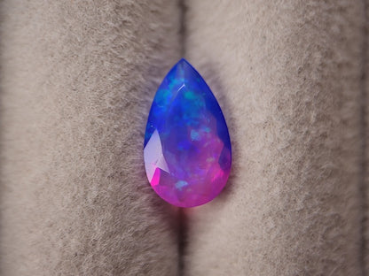 OPt-111　オパール(処理)　1.28ct