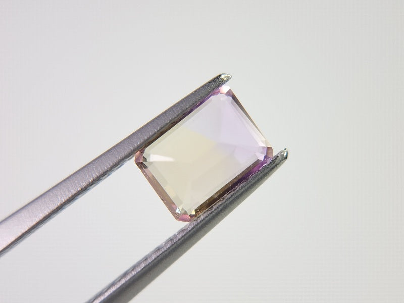 AMT-38　アメトリン　0.94ct