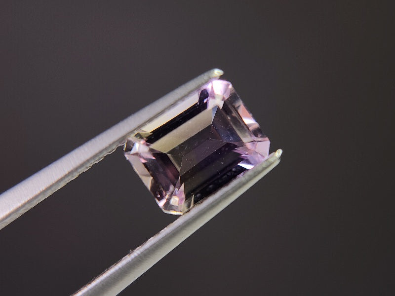 AMT-40　アメトリン　0.94ct