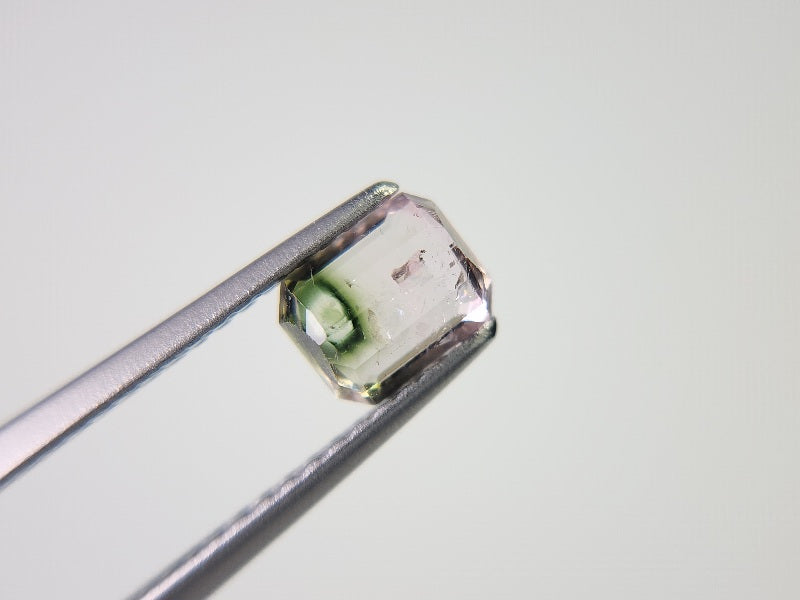 bcTRM-12　バイカラートルマリン　0.68ct
