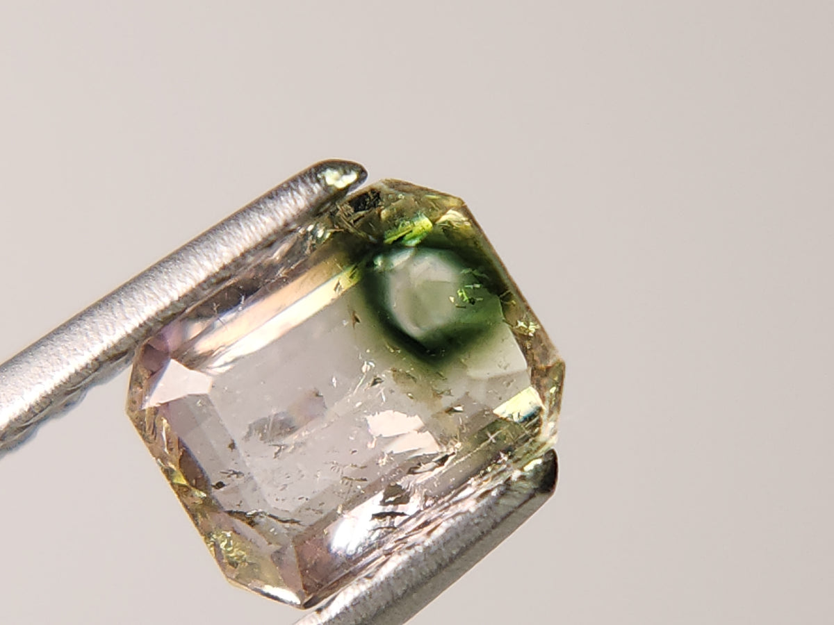 bcTRM-12　バイカラートルマリン　0.68ct