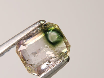 bcTRM-12　バイカラートルマリン　0.68ct