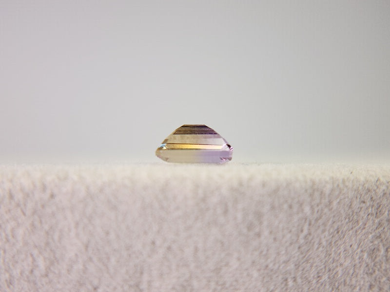 AMT-38　アメトリン　0.94ct