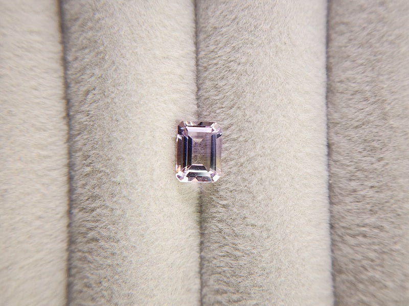 AMT-40　アメトリン　0.94ct