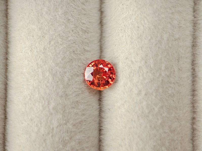 orSA-1　オレンジサファイア　0.67ct