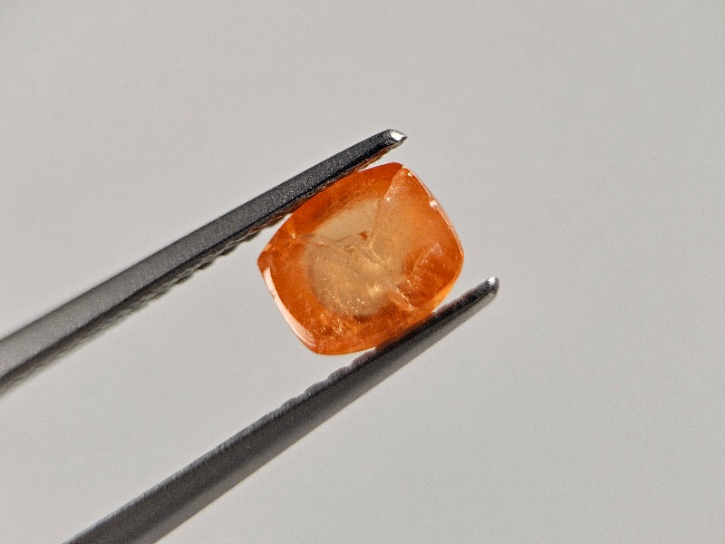 SPGA-13　スぺサルティンガーネット　1.35ct