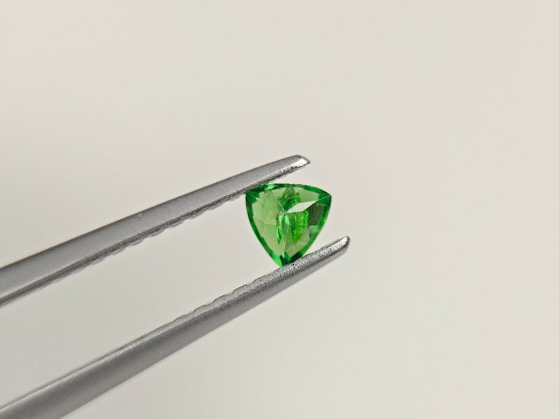 TSV-85　ツァボライト　0.15ct