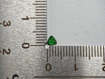 TSV-85　ツァボライト　0.15ct
