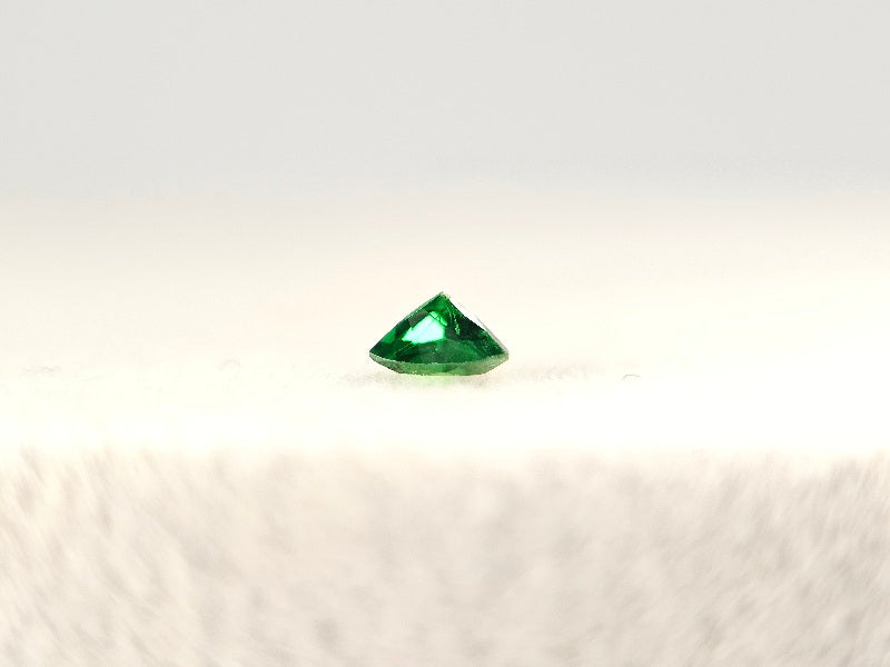 TSV-86　ツァボライト　0.15ct