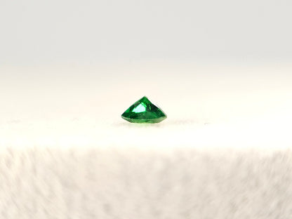 TSV-86　ツァボライト　0.15ct