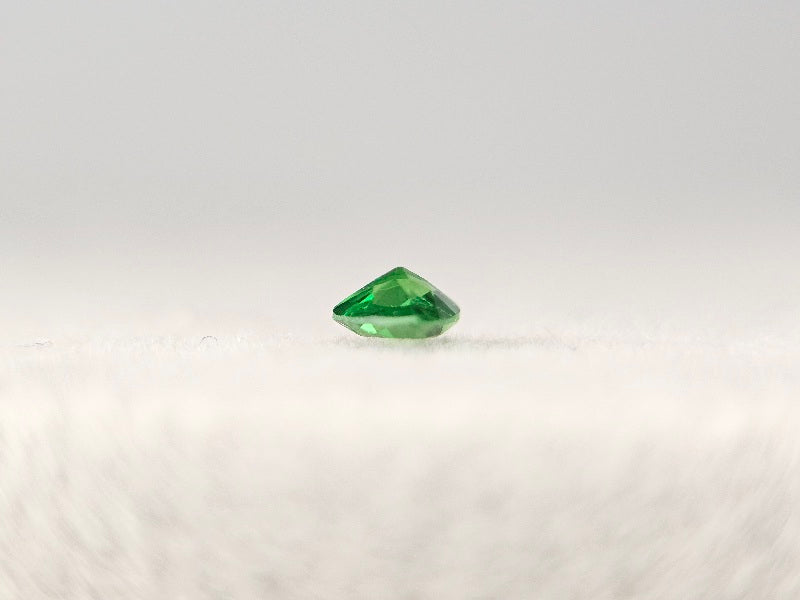 TSV-87　ツァボライト　0.15ct