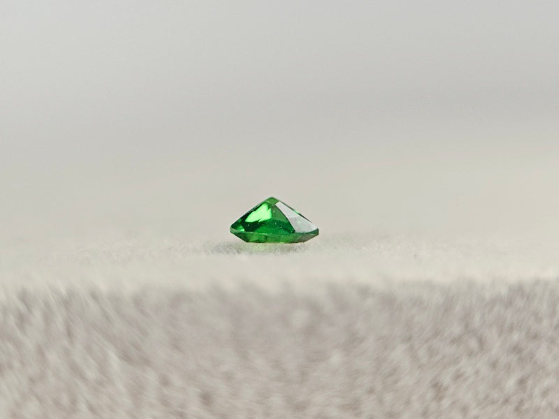 TSV-88　ツァボライト　0.14ct