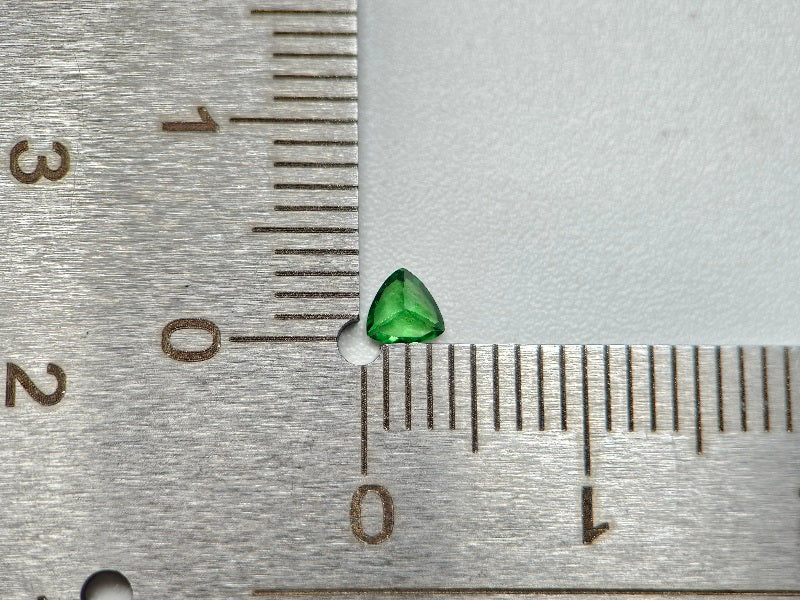 TSV-88　ツァボライト　0.14ct