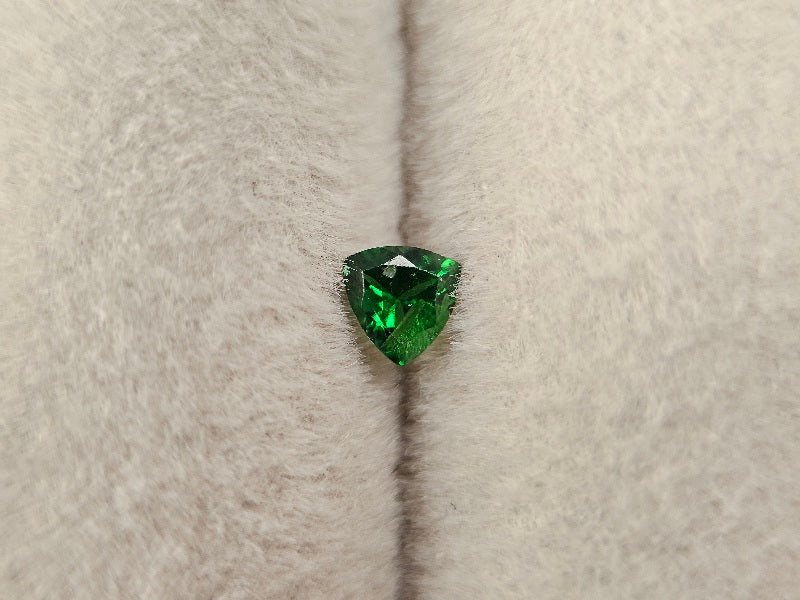 TSV-89　ツァボライト　0.13ct