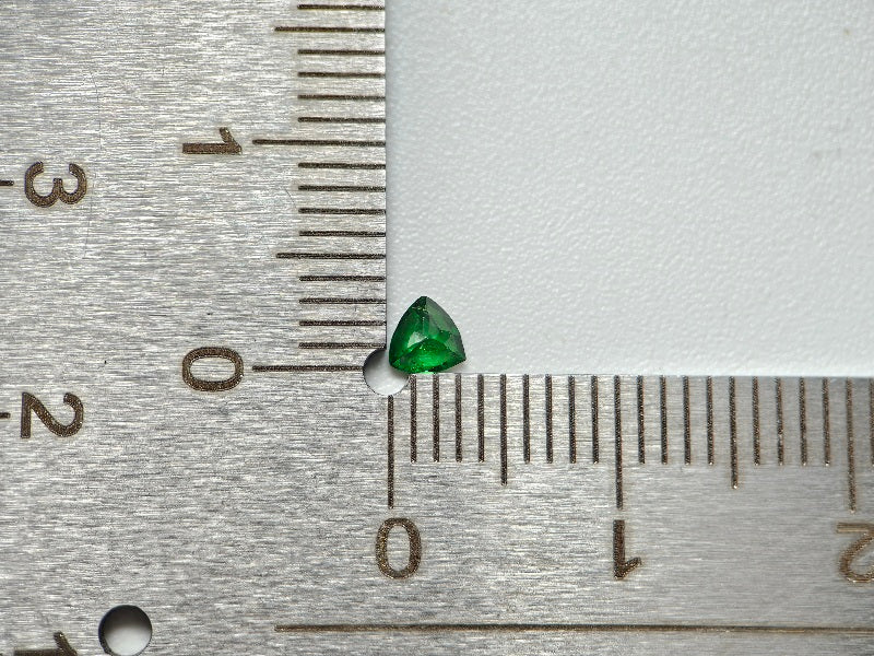 TSV-89　ツァボライト　0.13ct
