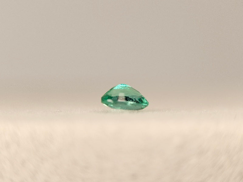 EM-30　エメラルド(ザンビア産)　0.22ct