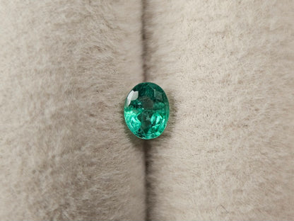 EM-35　エメラルド(ザンビア産)　0.28ct