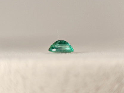 EM-44　エメラルド(ザンビア産)　0.23ct