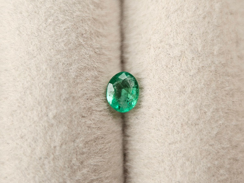 EM-45　エメラルド(ザンビア産)　0.23ct