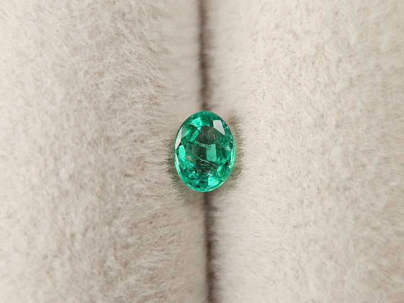 EM-47　エメラルド(ザンビア産)　0.23ct