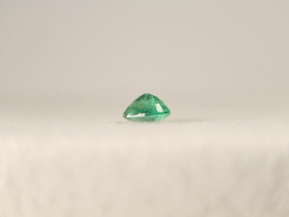 EM-48　エメラルド(ザンビア産)　0.23ct