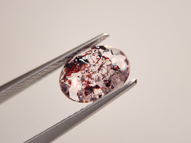 SSV-6　スーパーセブン（※欠けあり）　1.73ct