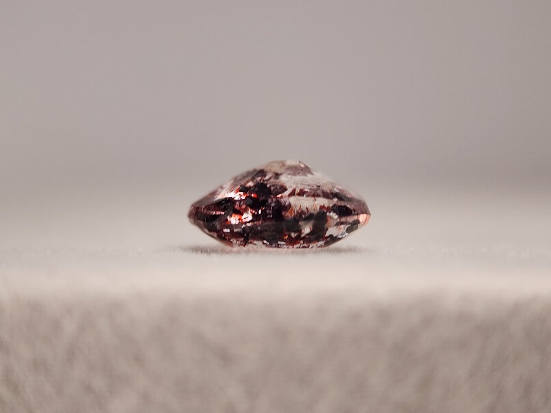 SSV-6　スーパーセブン（※欠けあり）　1.73ct
