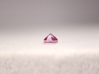 MYGA-19　マラヤガーネット　0.22ct