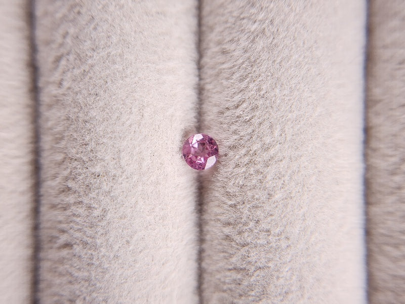 MYGA-25　マラヤガーネット　0.18ct