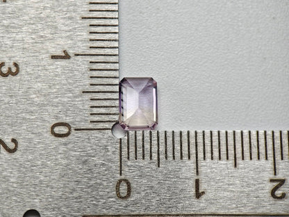AMT-43　アメトリン　0.94ct