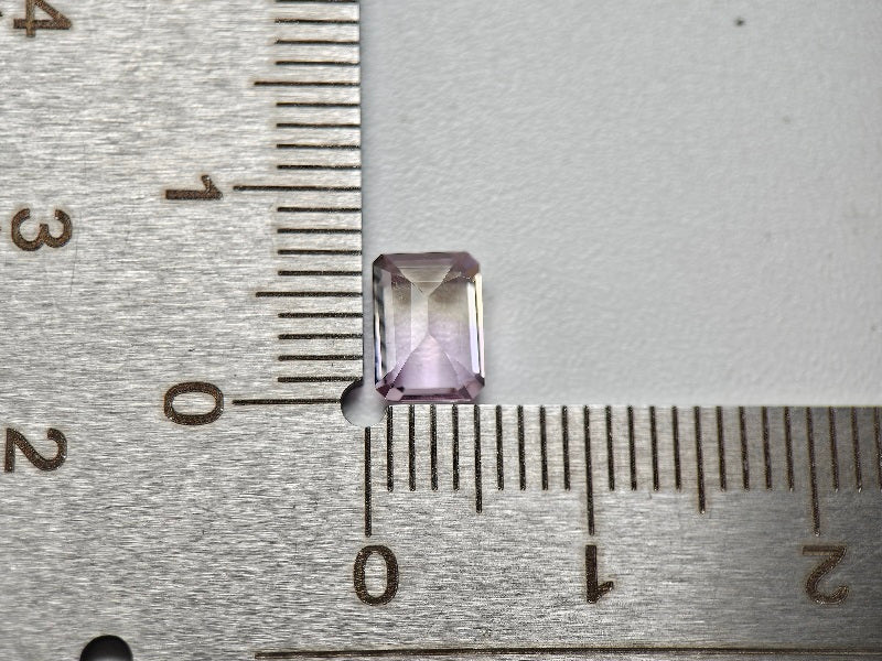 AMT-44　アメトリン　0.94ct