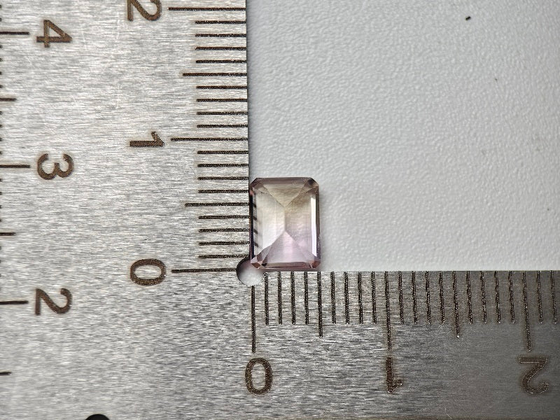 AMT-45　アメトリン　0.93ct