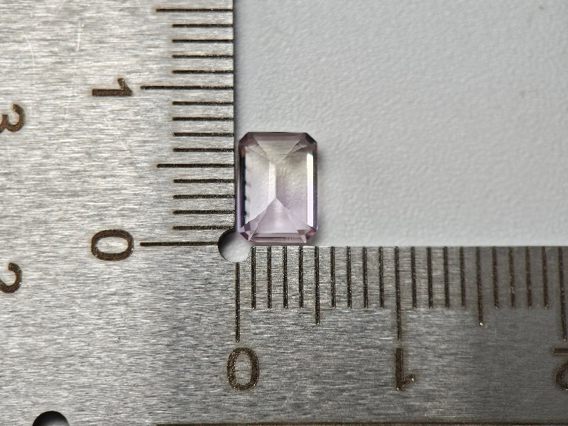 AMT-47　アメトリン　0.84ct