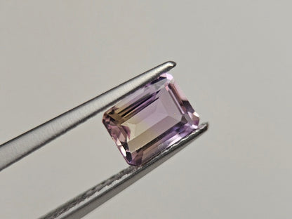 AMT-48　アメトリン　0.83ct
